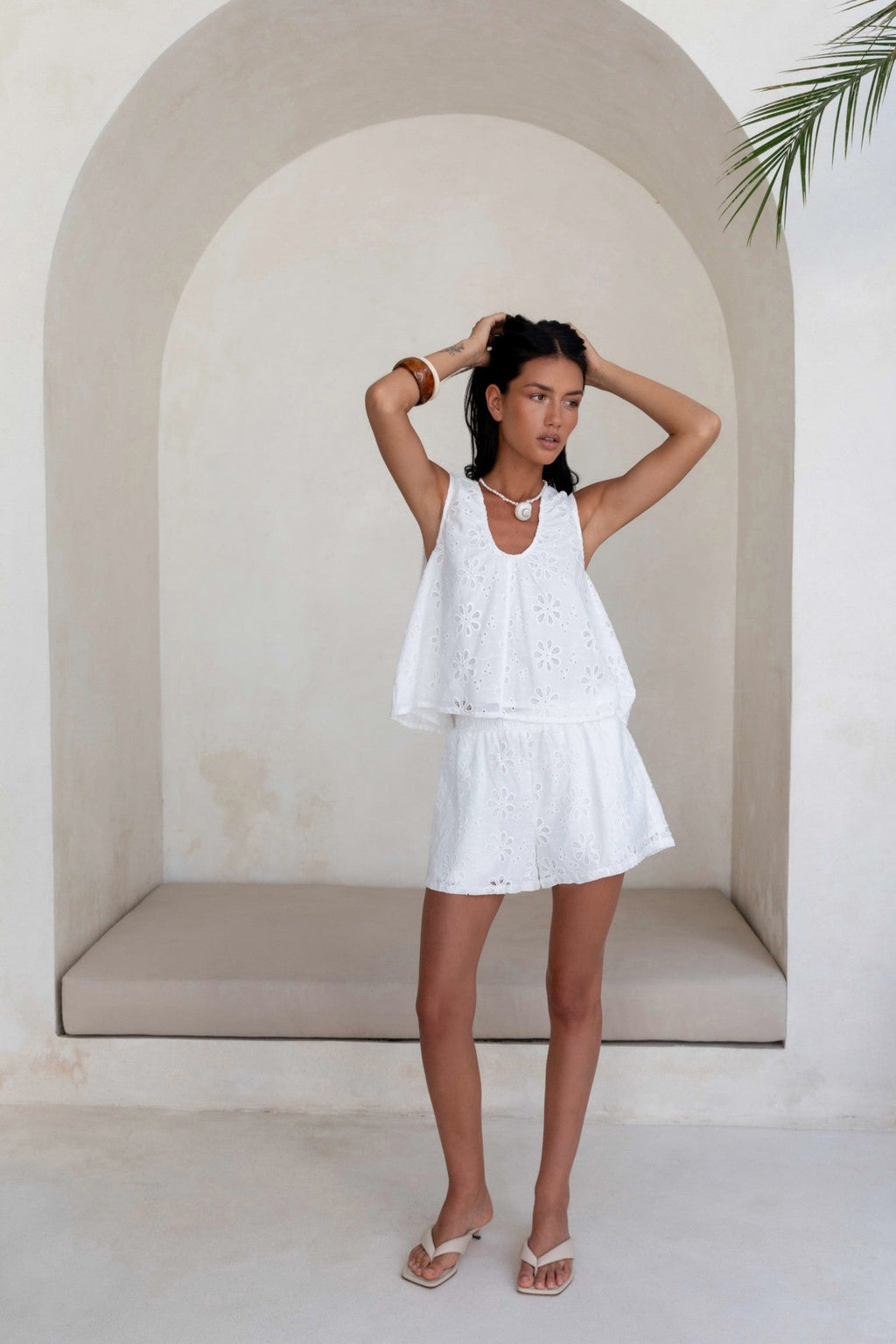 Kyra Shorts White